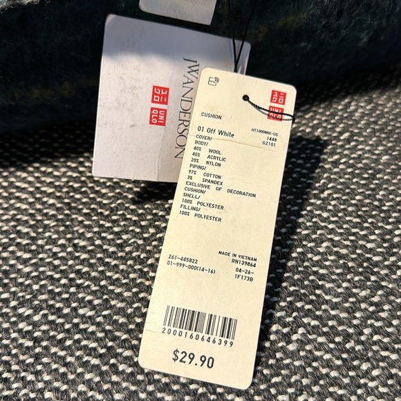 JW Anderson Wool Plaid Cushion Uniqlo - Picture 5 of 10